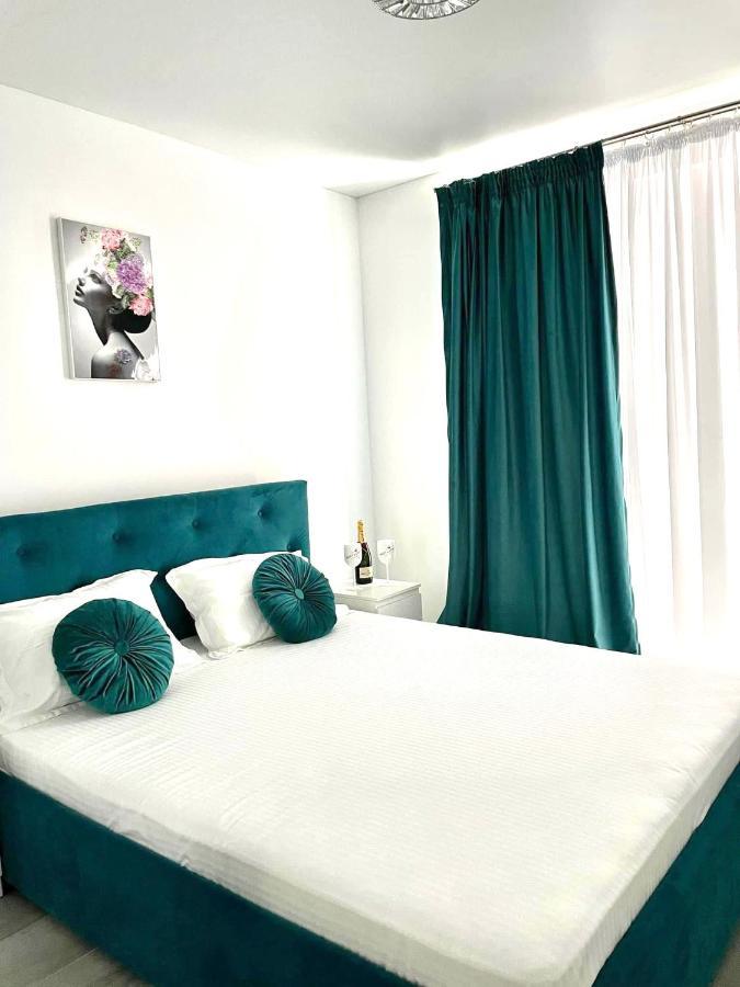 شقة Dominic 2 Beds 1 Sofa Parking Pool Apartament By Alezzi Nord10 Năvodari المظهر الخارجي الصورة